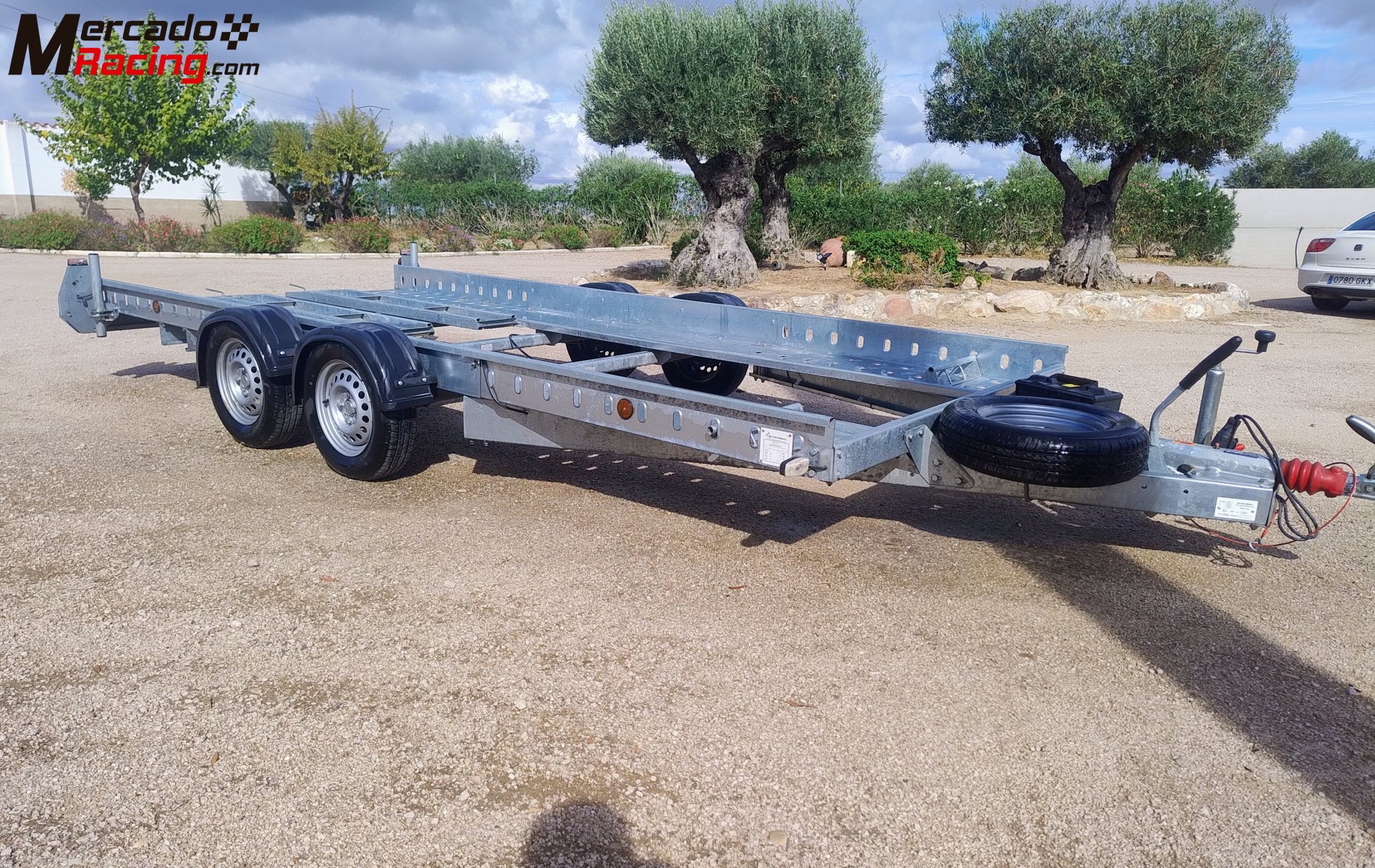Remolque plataforma de vehículos descansabacas 2000kg