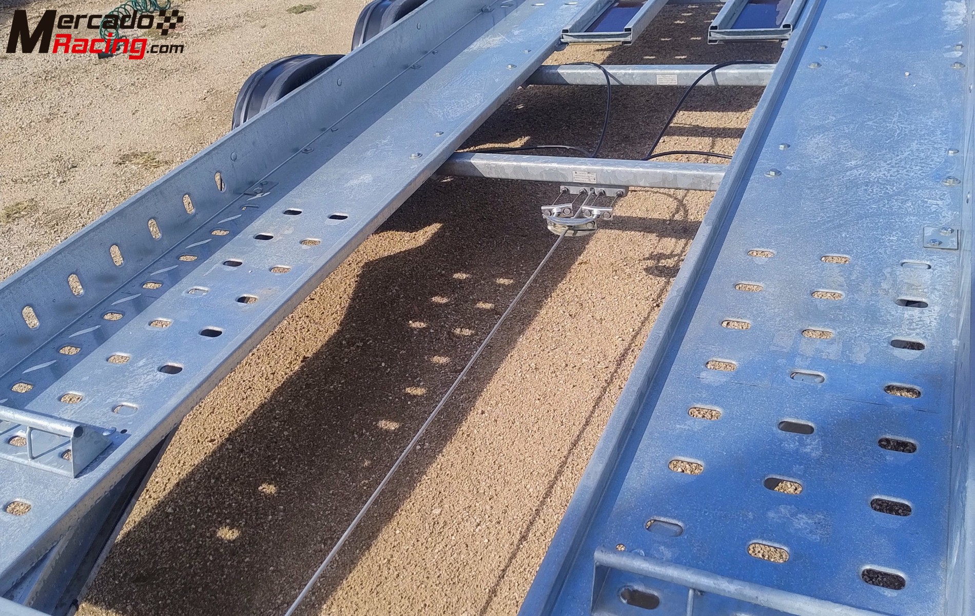 Remolque plataforma de vehículos descansabacas 2000kg