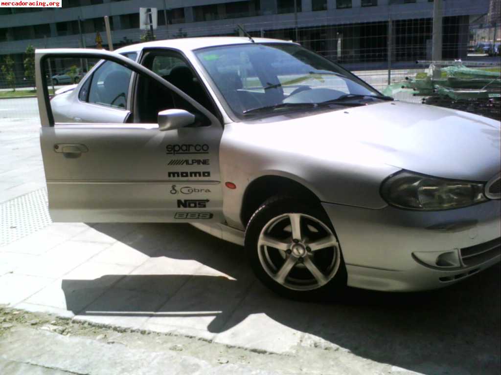 Se vende ford mondeo 2.0 130 cv con accesorios de v6   2800 