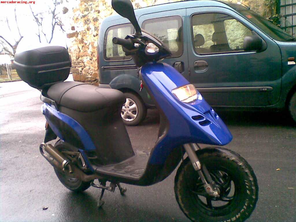 Se vende moto en excelente estado