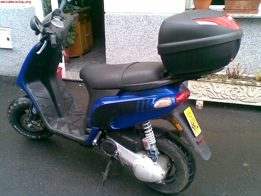 Se vende moto en excelente estado