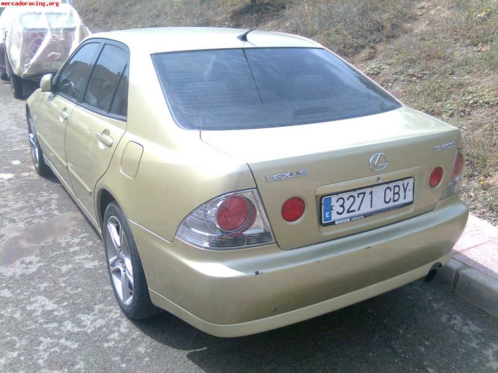 Lexus is 200 venta o cambio 