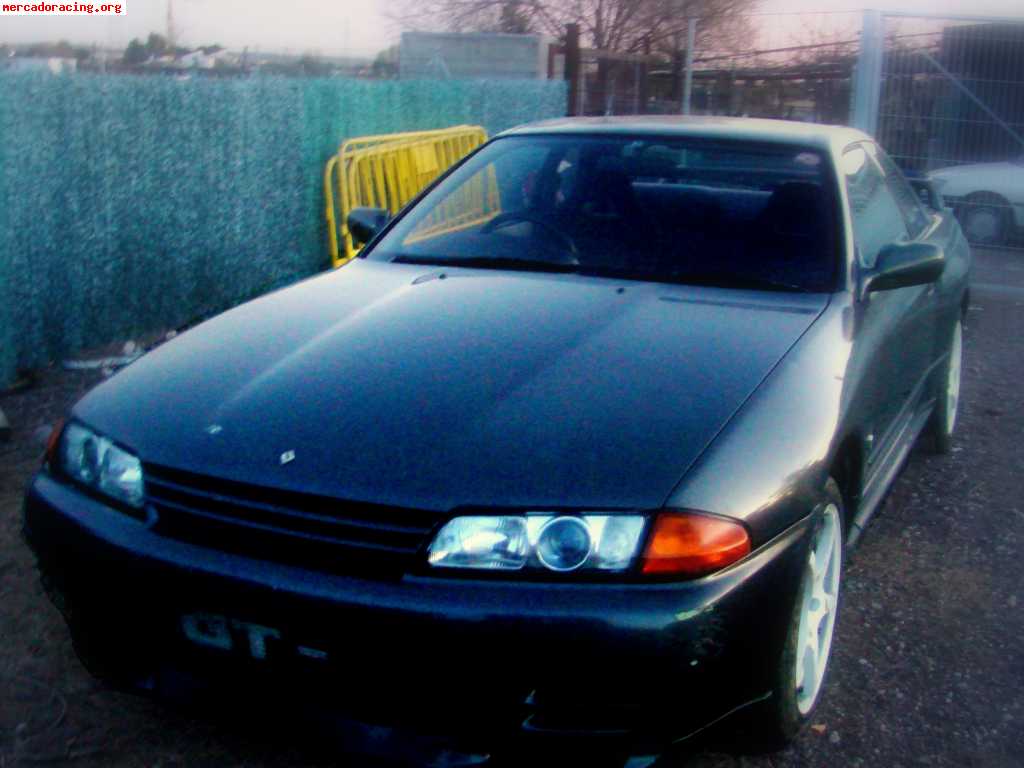 Se vende o se cambia nissan skyline r32 gtr