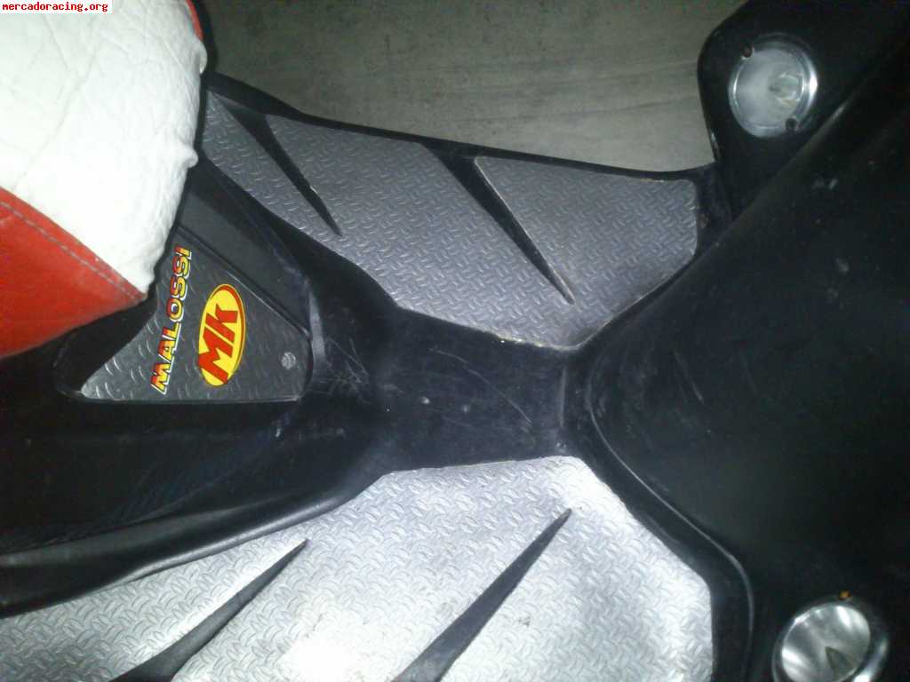 Se vende o se cambia yamaha jog rr 900€