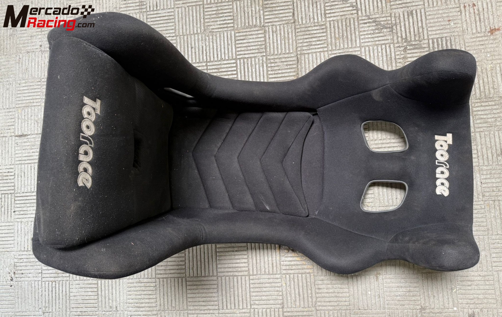 Asiento baquet con orejas caducado fia toorace