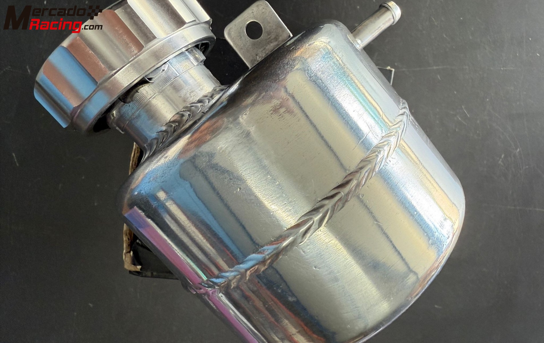 Deposito de anticongelante o agua para coche u otro de aluminio 
