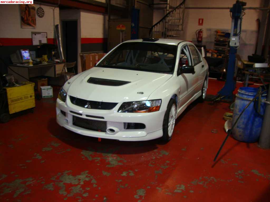 Alquiler de mitsubishi evo ix