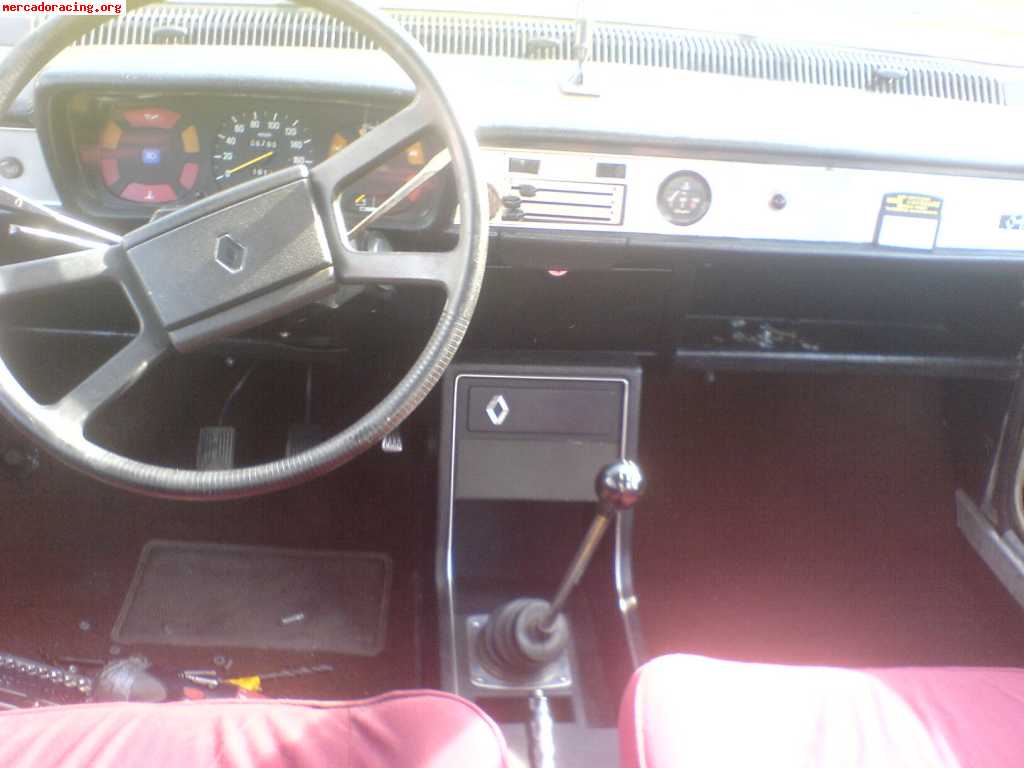 Renault 12 n del 77