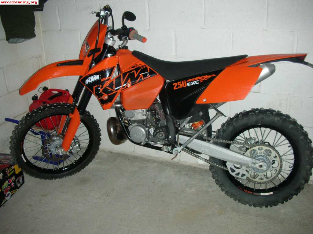 Vendo ktm exc 250 2 tiempos.año 2007