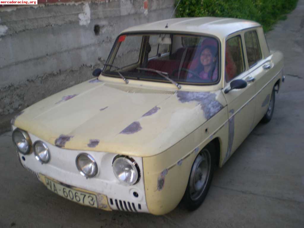 Se vende renault 8 primera fase en proceso de restauración