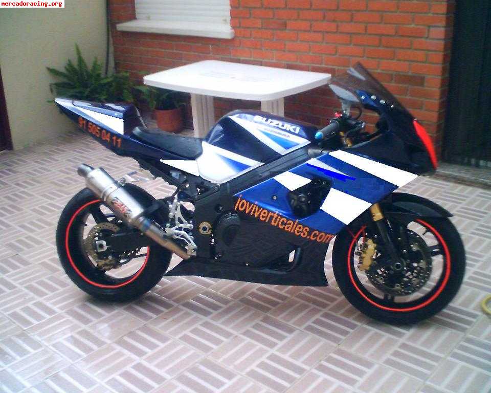 Gsx-r 1000 año 2004 vendo o cambio