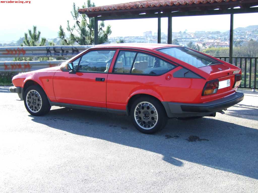 Vendo alfa romeo gtv 2000