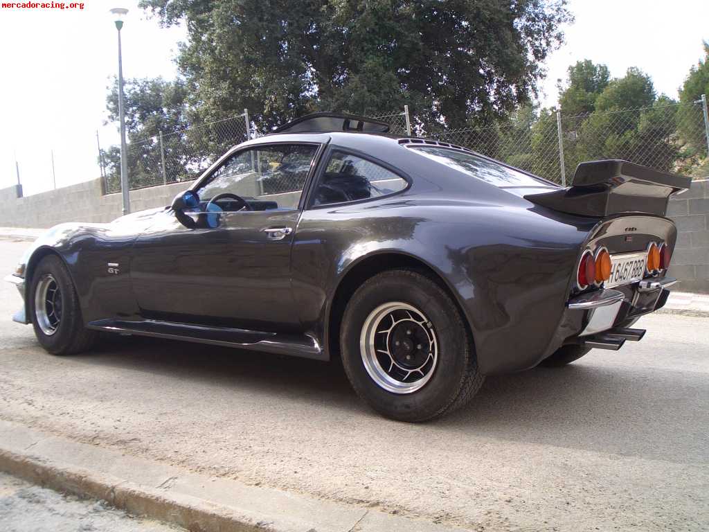 Cambio opel gt año 70 precioso.