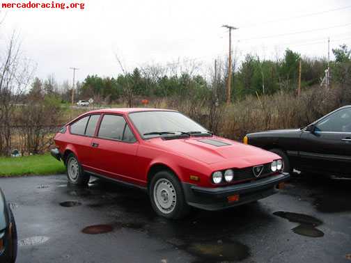 Alfa romeo gtv6 con 0 kms............4200 €