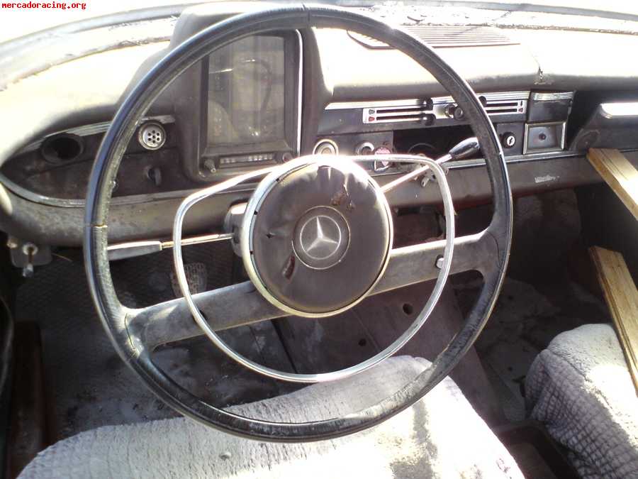 Mercedes 220d año 1968 funcionando con informe favorable par