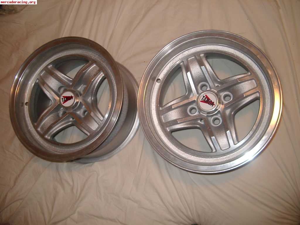 Se venden 2 llantas targas de 4 palos reforzadas 