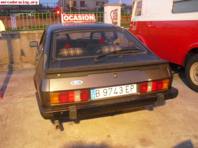 Se vende ford capri 2.0