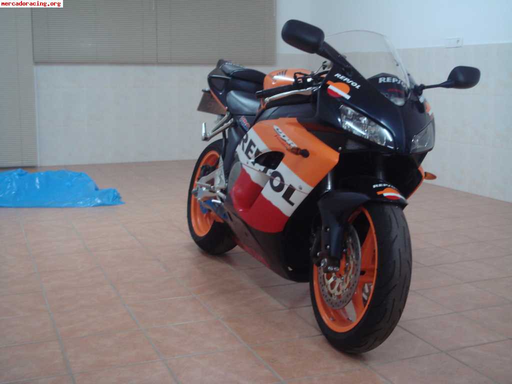 Honda cbr 1000 rr repsol