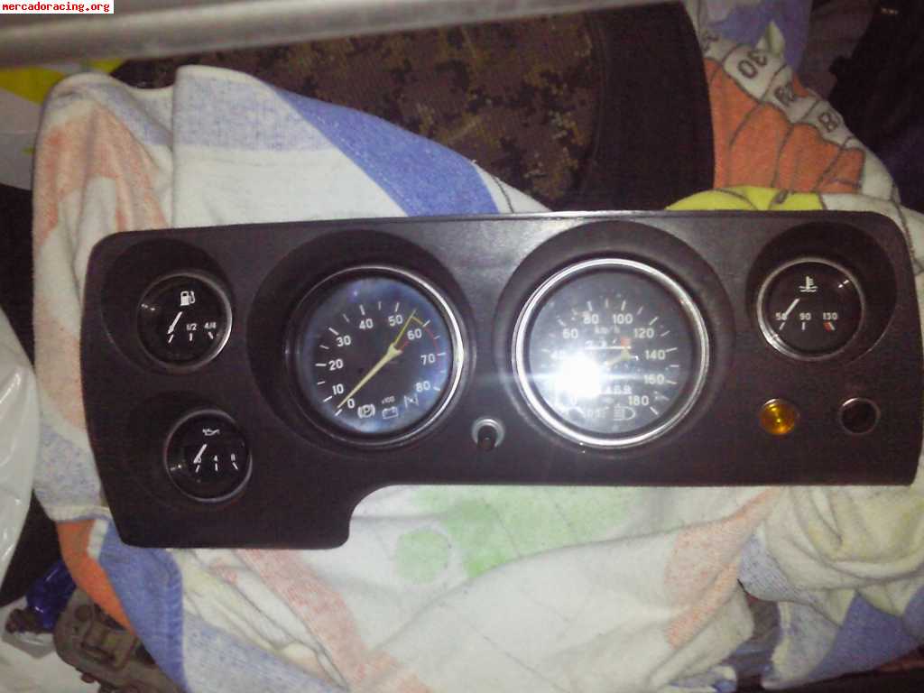 Vendo cuadro relojes lada niva