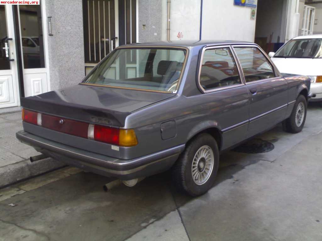 Vendo bmw 323 e 21
