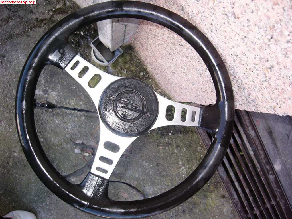 Se venden accesorios varios de opel manta a