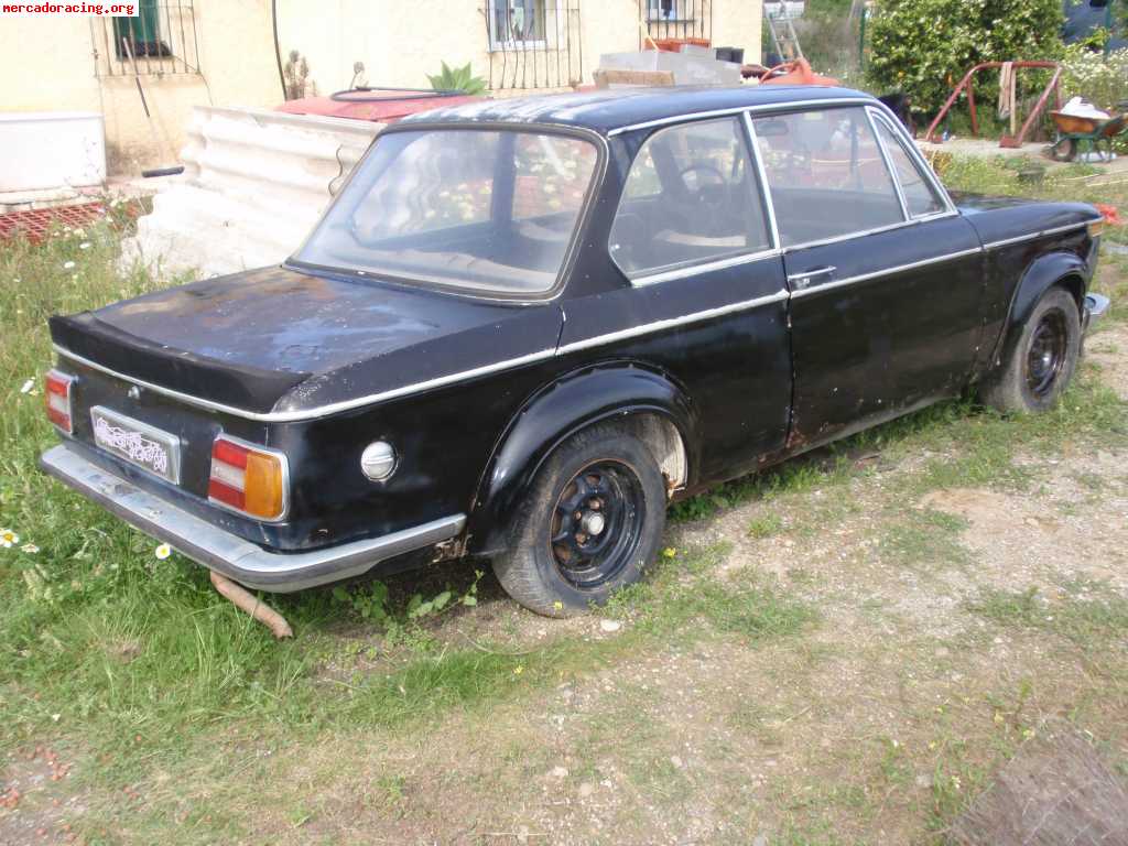 Vendo bmw 2002 para restaurar o piezas.