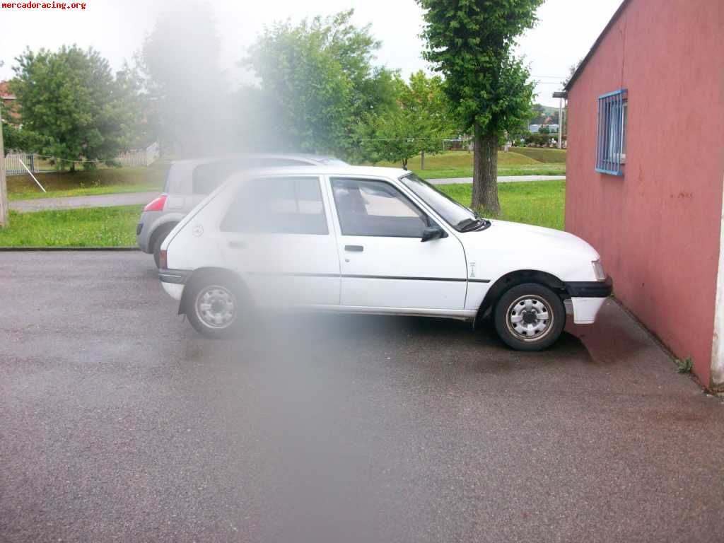 Se vende peugeot 205 mito. año 94