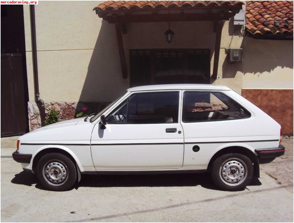 Venta ford fiesta 0.9 año 84 93000 kilometros relaes, muy cu