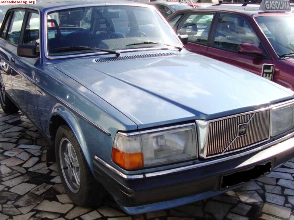 Se vende varios coches classicos: vauxhall, wolseley, fiat, 