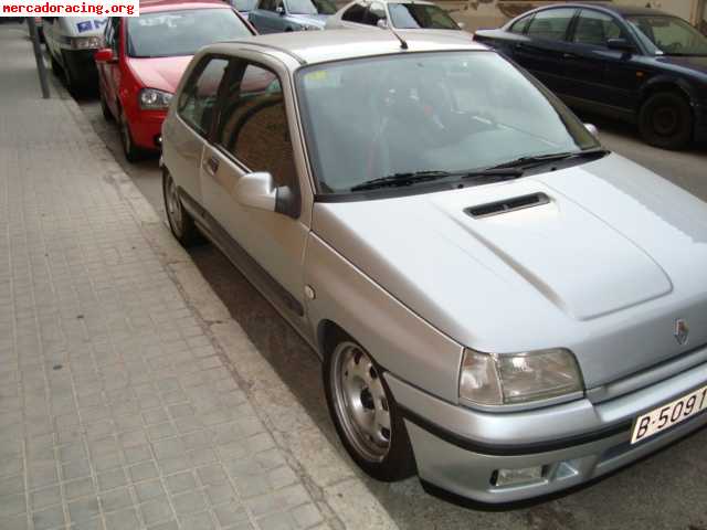 Clio 1.8 16 v