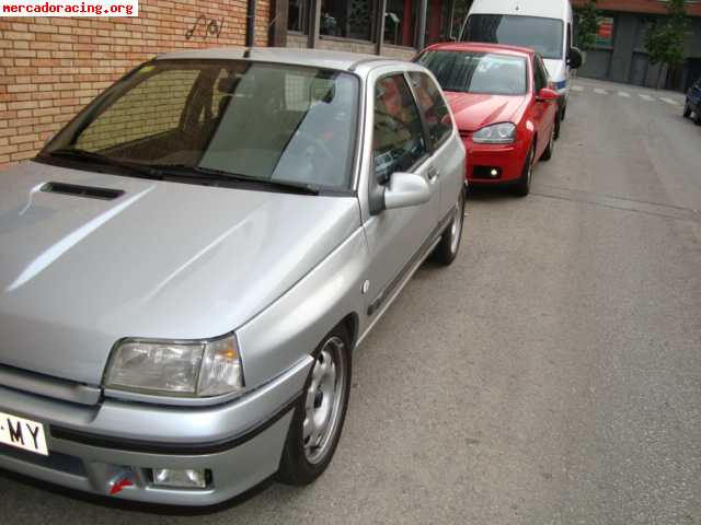 Clio 1.8 16 v