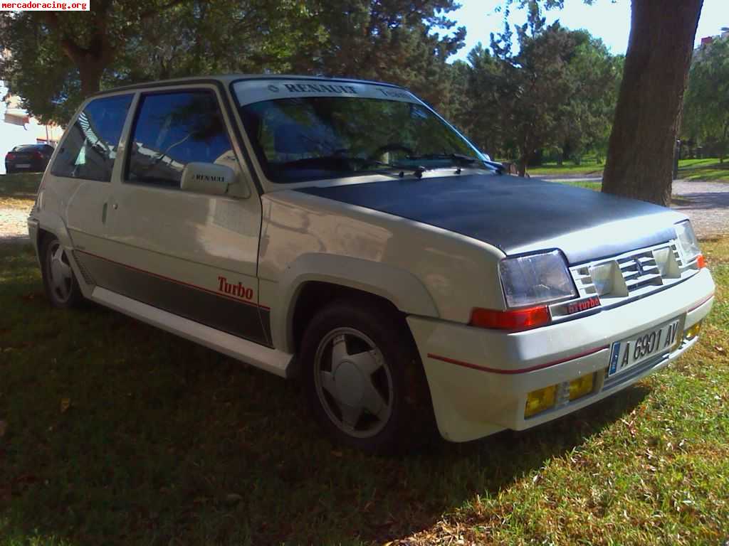 Renault 5  gt turbo en muy buen estado.