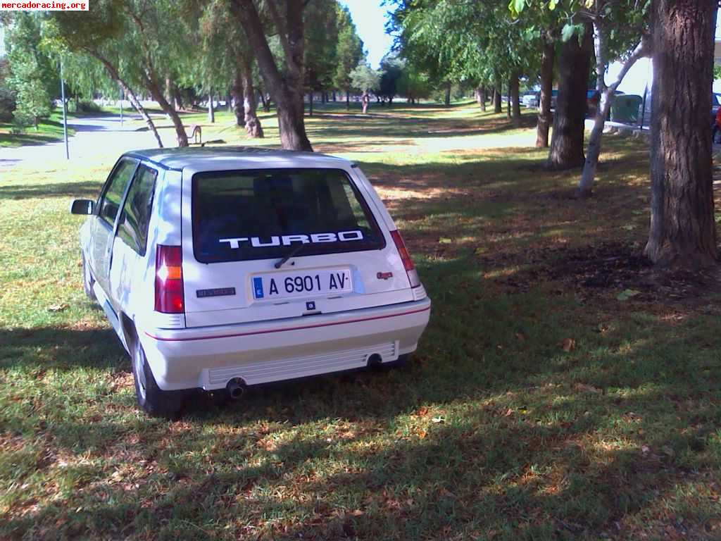 Renault 5  gt turbo en muy buen estado.