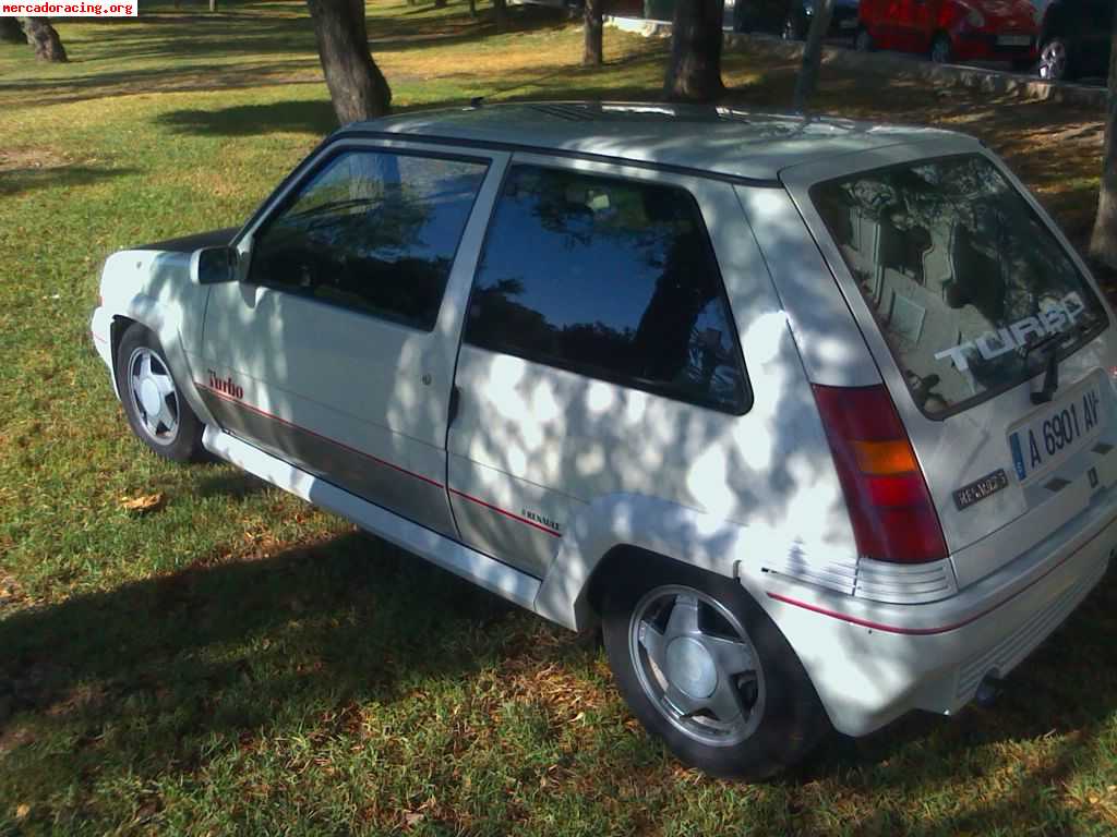 Renault 5  gt turbo en muy buen estado.