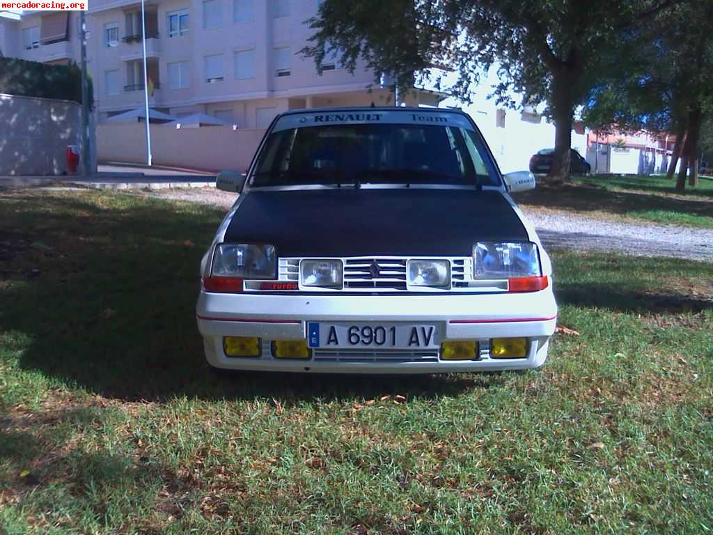 Renault 5  gt turbo en muy buen estado.