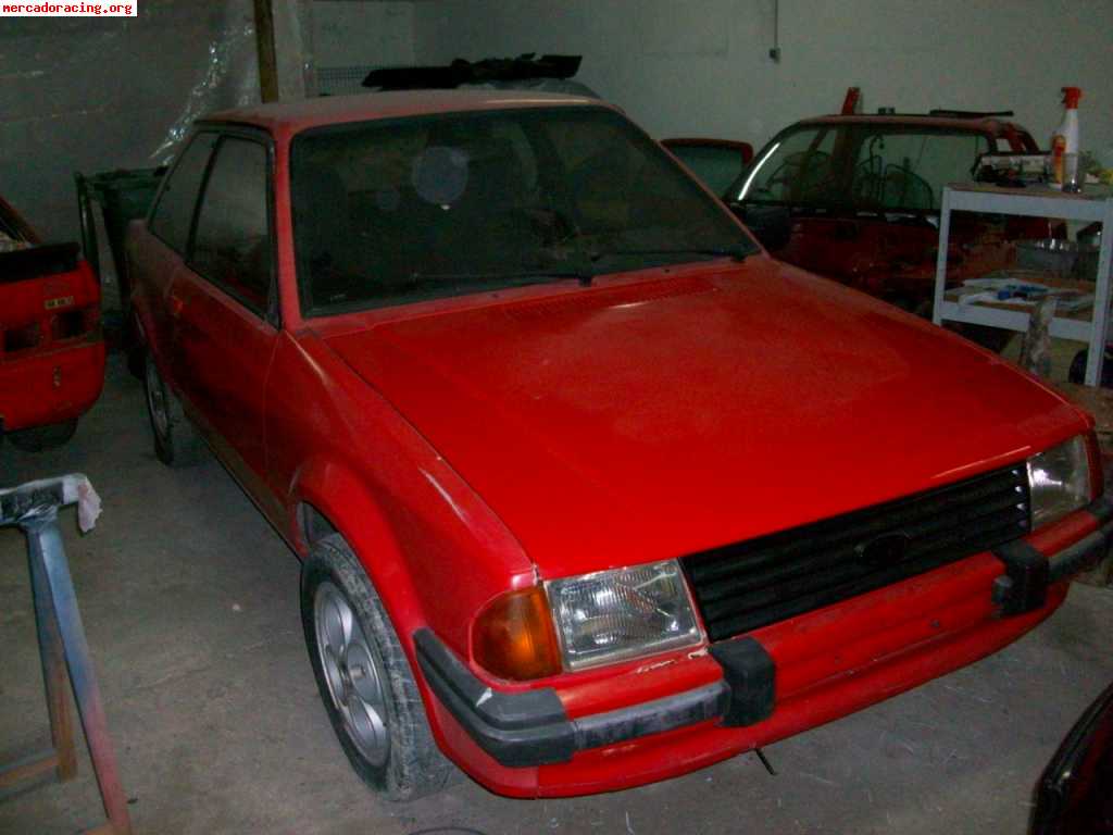 Se vende o se cambia ford escort 1981.