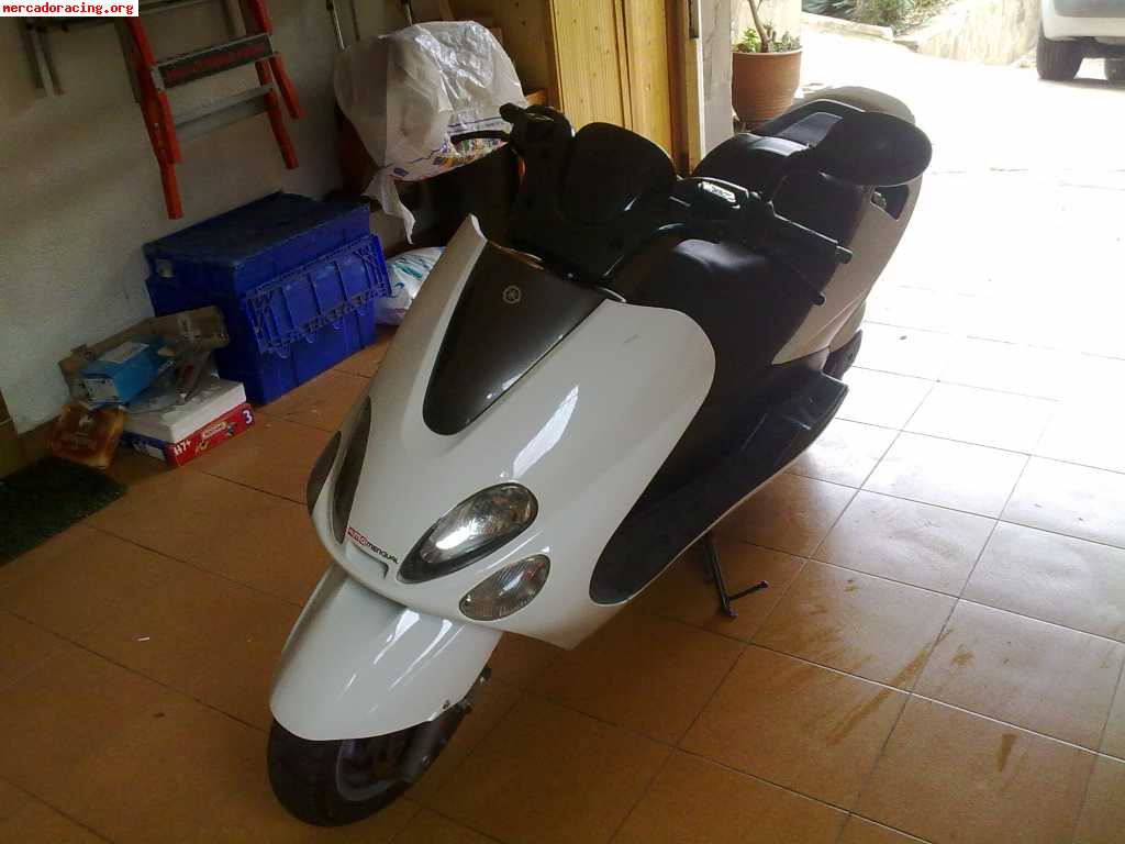 Vendo o cambio yamaha majesty acepto propuestas