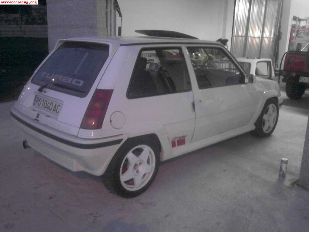 Vendo r5 gt turbo.