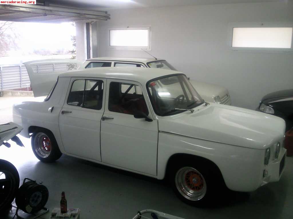 Renault 8