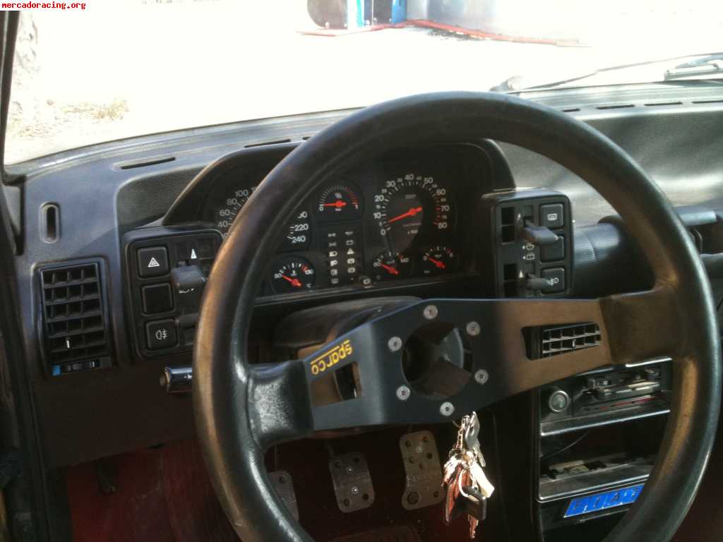 Se vende o cambia fiat uno turbo