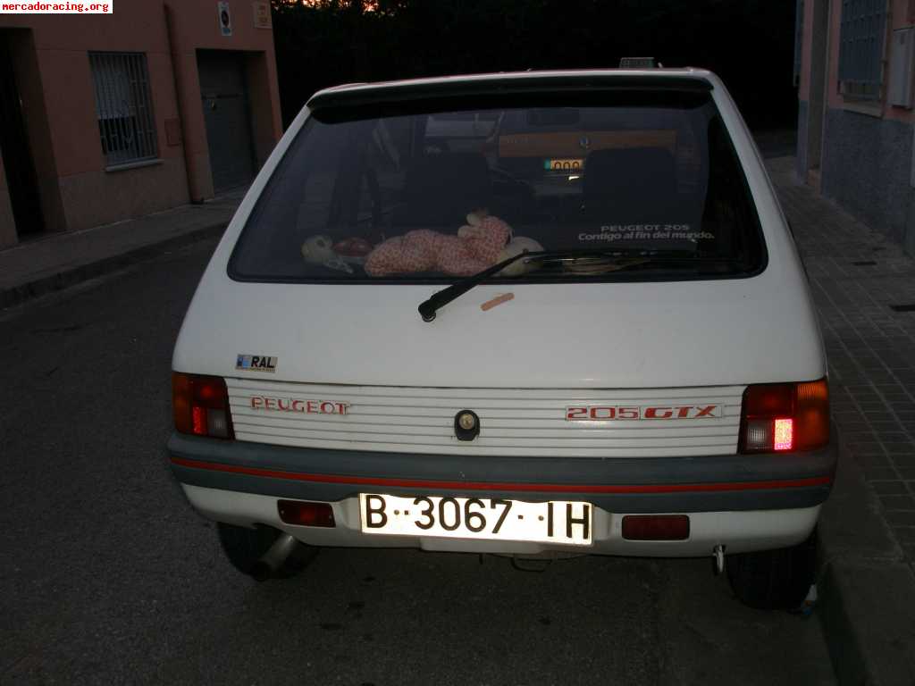 205 gtx con 75.000 km. reales por 850€