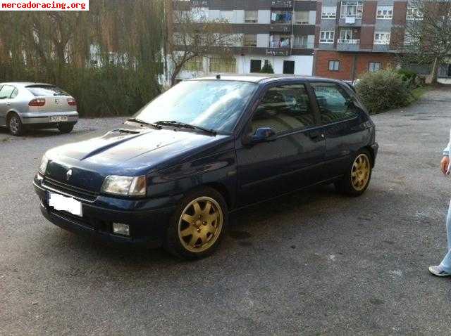 Vendo clio williams numerado. 6900€