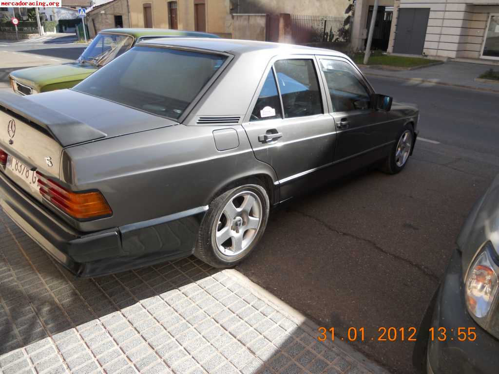 Se vende o se cambia mercedes 190e