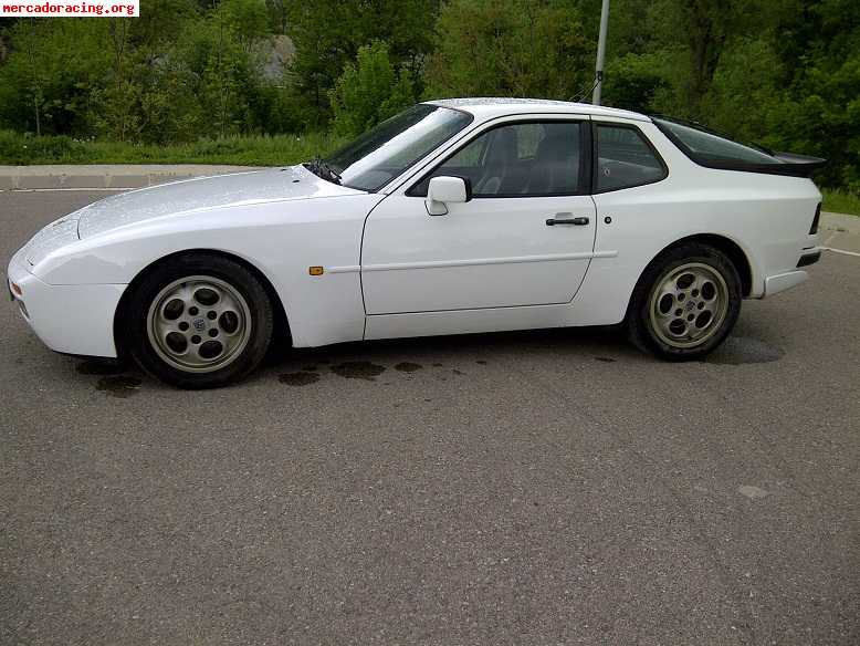 Porsche 944 turbo (951)