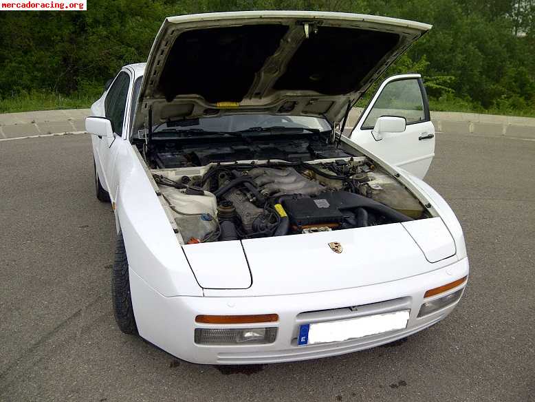 Porsche 944 turbo (951)