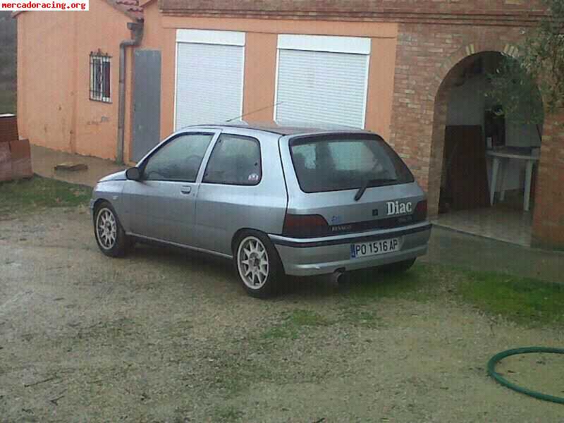 Renault clio 1.8 16v