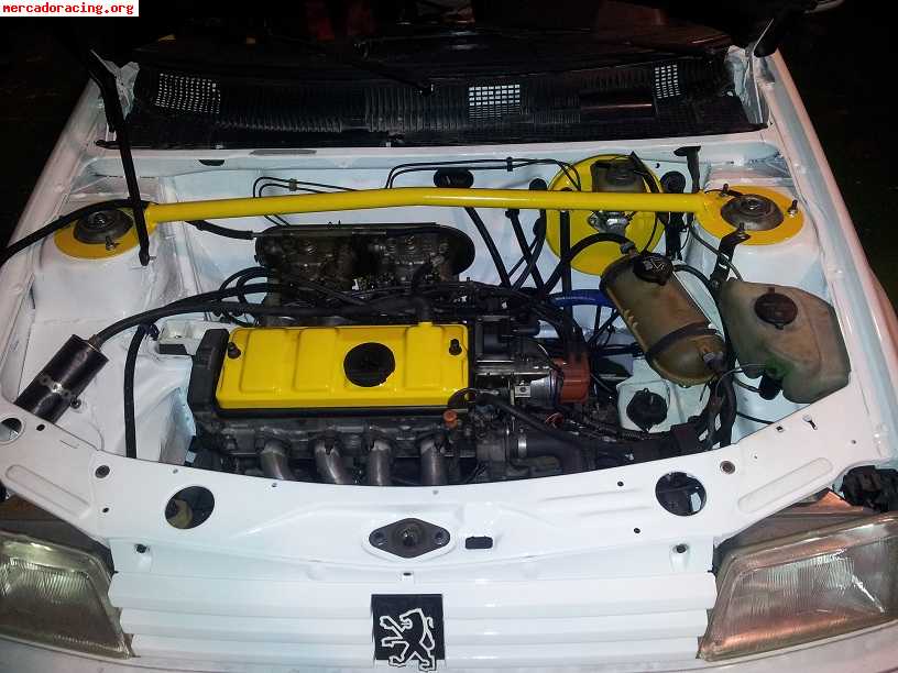 Peugeot 205 rallye homologado.