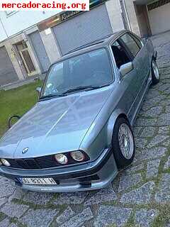 Se vende o cambia bmw e30