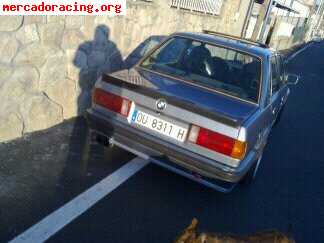 Se vende o cambia bmw e30