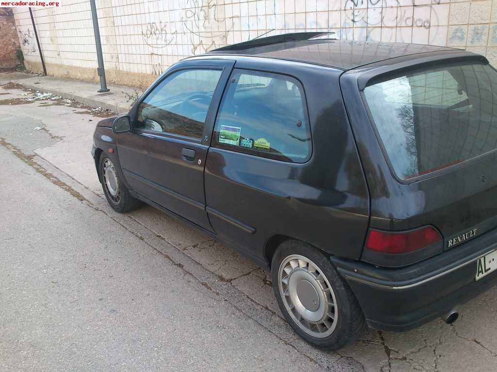 Se vende renault clio 1.8 16v 140cv del año 1991